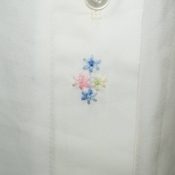 Vintage 70s ILGWU Embroidered Floral Peasant Blouse - Picture 6 of 12